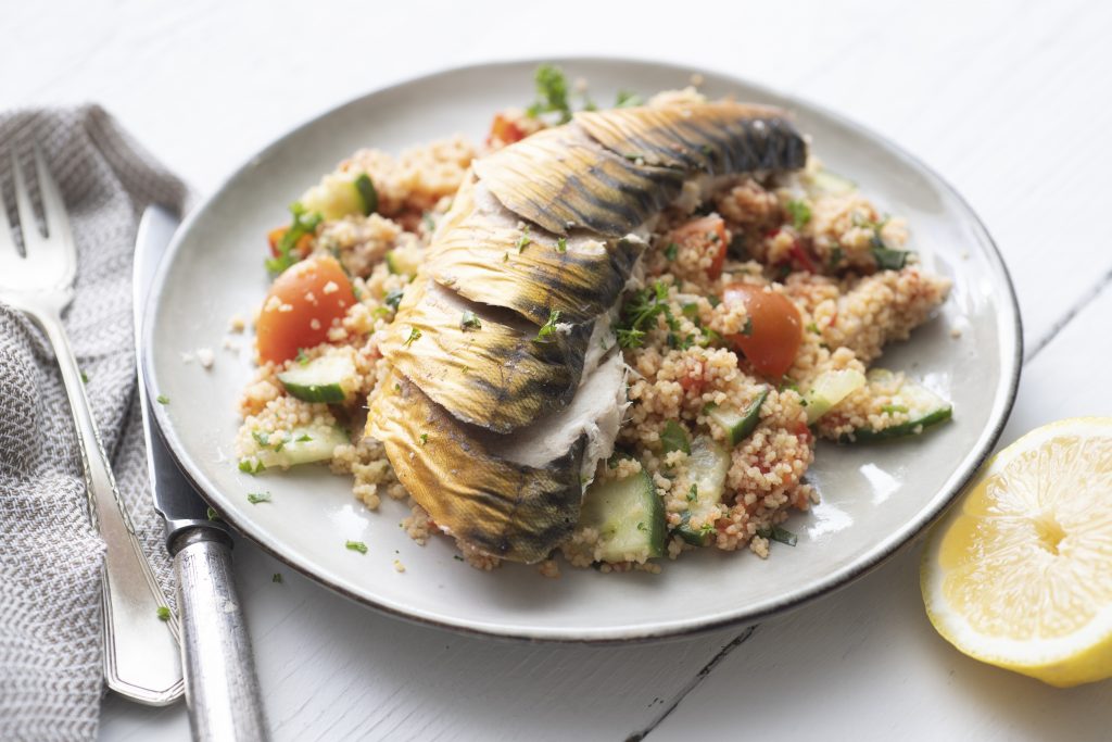 Couscous met vis makreel en Tomatensaus